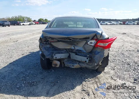 2016 Nissan Sentra S z USA, uszkodzony, nr VIN 3N1AB7APXGY332968